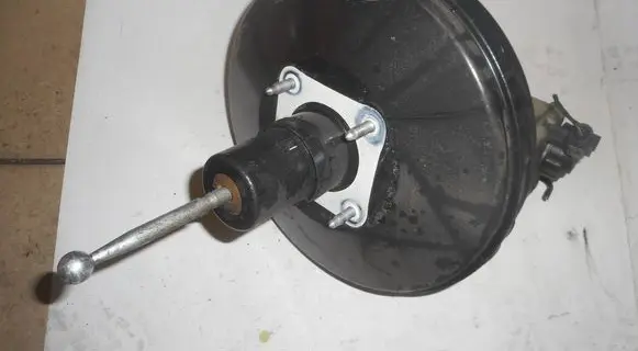 Volkswagen Jetta V Brake booster 1K1614105AK