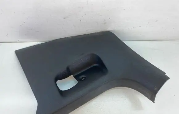 Foot area side trim