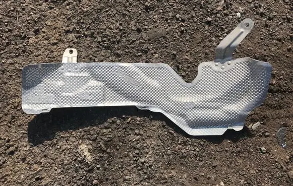 BMW 5 F10 F11 Heat shield in engine bay 51487193523