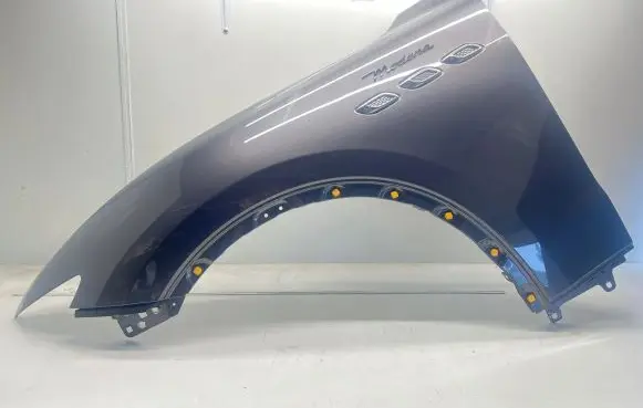 Maserati Levante Fender 673005579