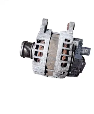 Volkswagen PASSAT B8 Generator/alternator 04L903024T