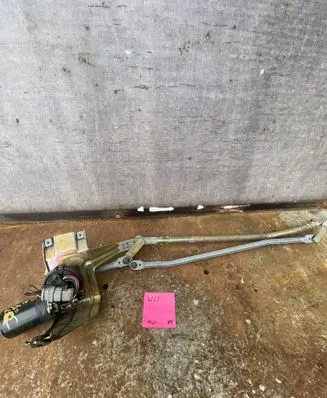 Renault 19 Front wiper linkage and motor 