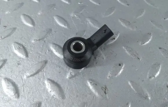 Mercedes-Benz A W177 Detonation knock sensor 0009057304 A0009057304