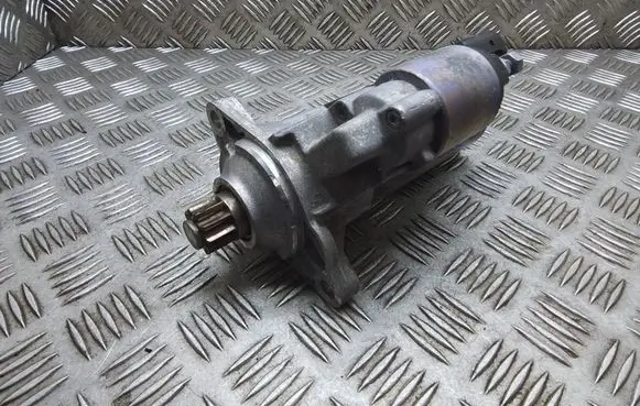 Volkswagen Caddy Starter motor 02E911023H 0001123016