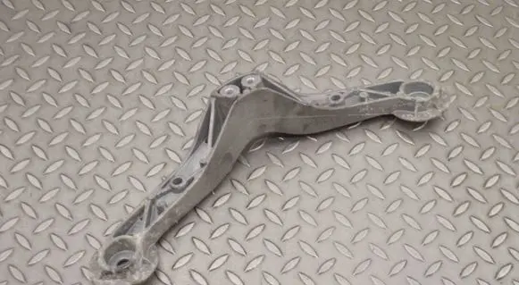 BMW Z4 E89 Rear differential/diff mount bracket 6788948