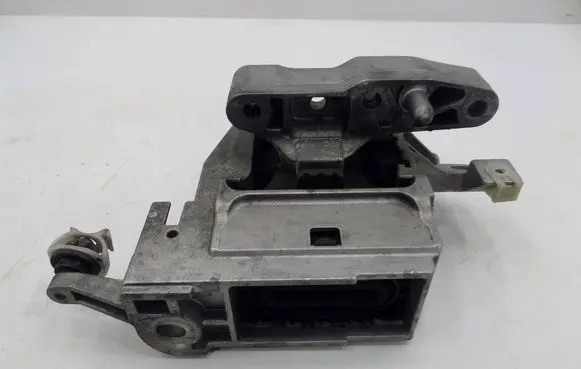 Mini One - Cooper F56 F55 Engine mount bracket 8835566 17276810
