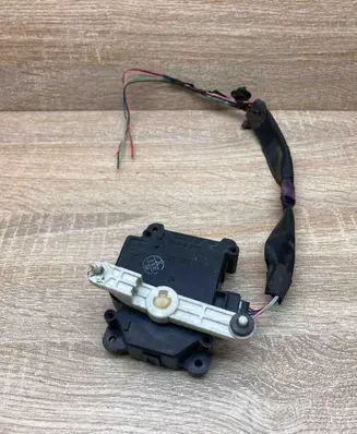 Toyota Prius (NHW20) Air flap motor/actuator 0638000240 12V8F4230 WithPlug