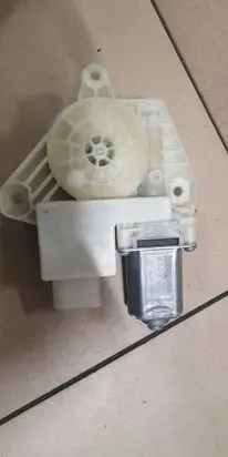 BMW 7 G11 G12 Front door window regulator motor 7181701