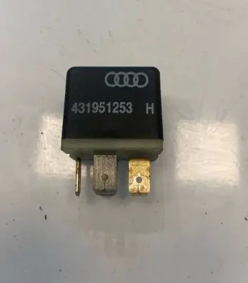 Audi A6 S6 C5 4B Other relay 431951253