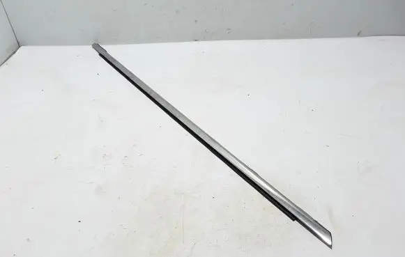 Front door glass trim molding