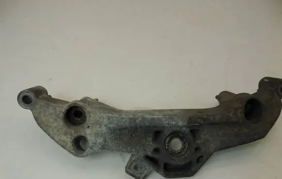 Mini Cooper Countryman R60 Engine mounting bracket 6772032