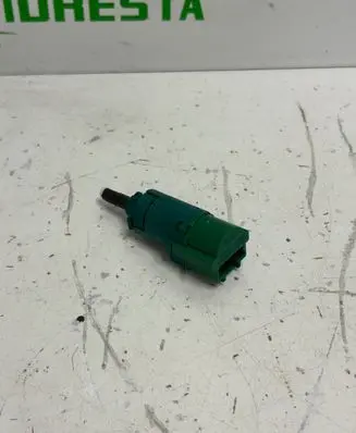Peugeot 308 Brake pedal sensor switch 9804869480