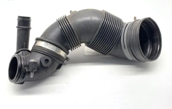 Volkswagen PASSAT B8 Air intake hose/pipe 5Q0129635