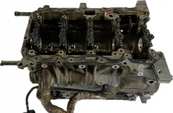 BMW 4 F32 F33 Engine block 8642458