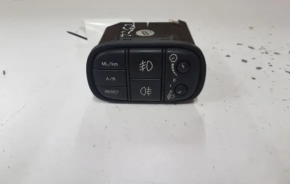 Jaguar S-Type Light switch 2R8311654 040817
