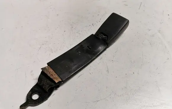Ford Mustang V Rear seatbelt buckle FR336360044ABW