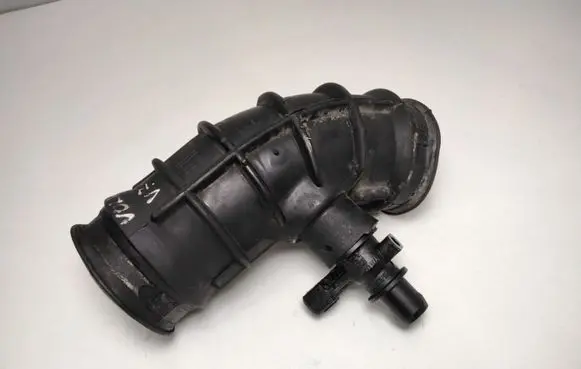 Volvo V70 Air intake hose/pipe 3063685 7757