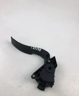 Renault Captur Accelerator throttle pedal 180029347R
