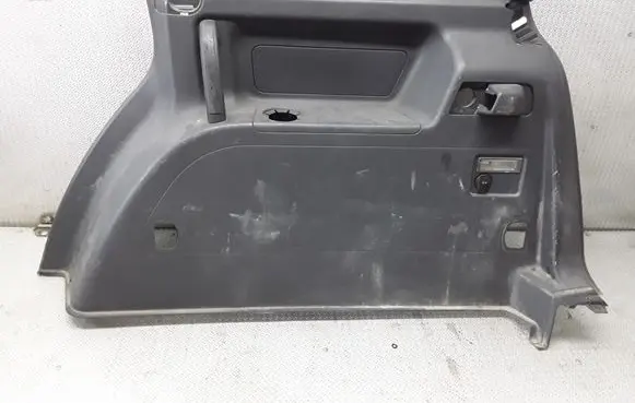 Volkswagen Touran I Trunk/boot lower side trim panel 