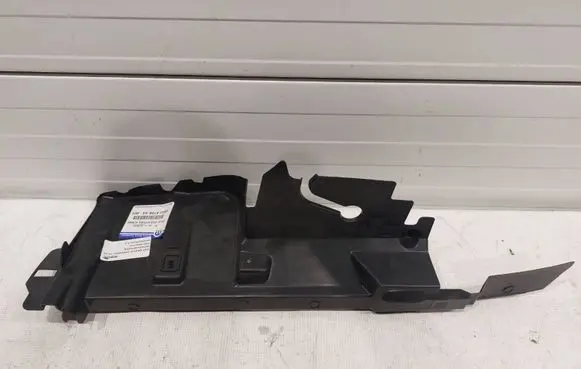 Jeep Grand Cherokee Intercooler air guide/duct channel 68328708AA