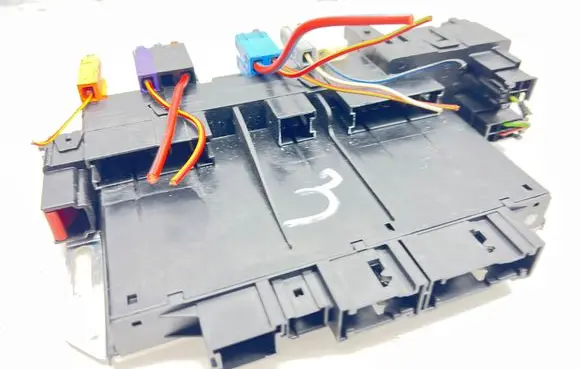 Mercedes-Benz S W220 Fuse module A0265455332