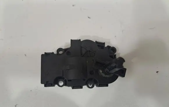 BMW 3 G20 G21 Intake manifold valve actuator/motor 9384023