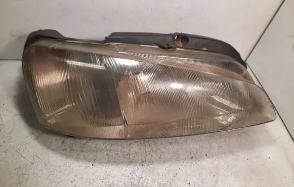 Peugeot 106 Headlight/headlamp 88202143 89001989