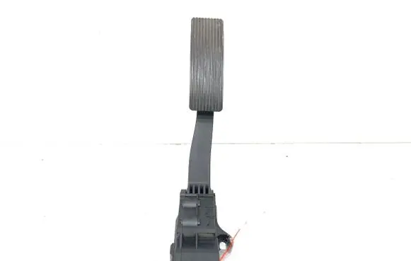Mercedes-Benz A W176 Accelerator throttle pedal 2463001404