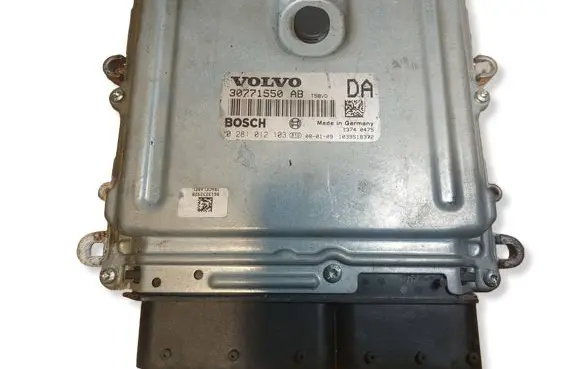 Volvo XC90 Engine control unit/module ECU 0281012103 30771550AB