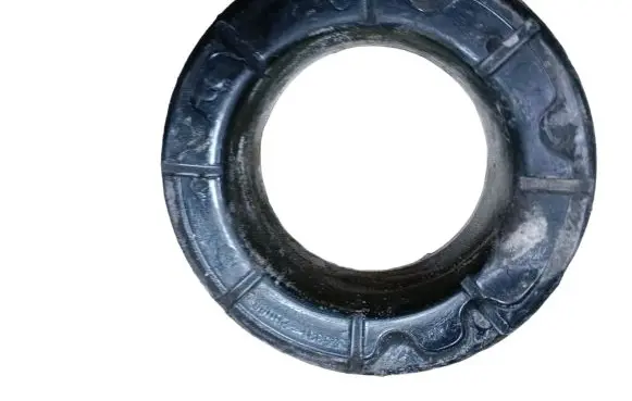 Hyundai Santa Fe Rear coil spring rubber mount 553312B000