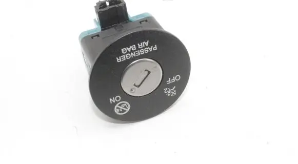 KIA Sportage Passenger airbag on/off switch 