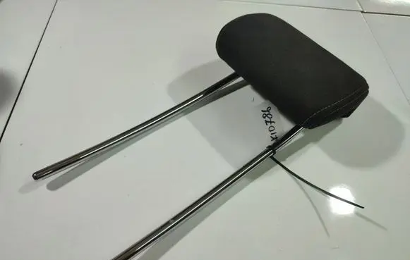 Ford S-MAX Front seat headrest 