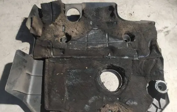 Volkswagen Golf Plus Engine cover (trim) 038103925BG 03G103925BF