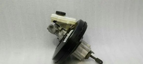 Mini Cooper Countryman R60 Brake booster 6863541
