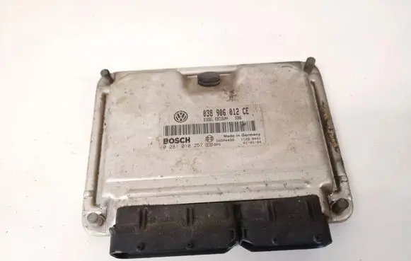 Skoda Fabia Mk1 (6Y) Engine control unit/module 038906012ce 0281010257