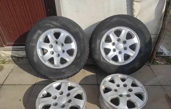 KIA Carnival R16 alloy rim 