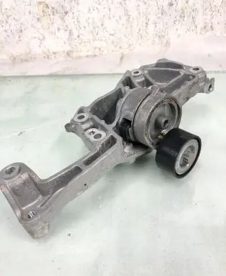 Opel Mokka B Generator/alternator bracket 9809714680