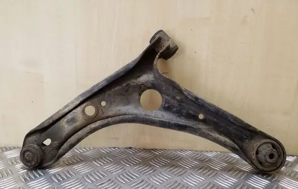 Toyota Yaris Front lower control arm/wishbone