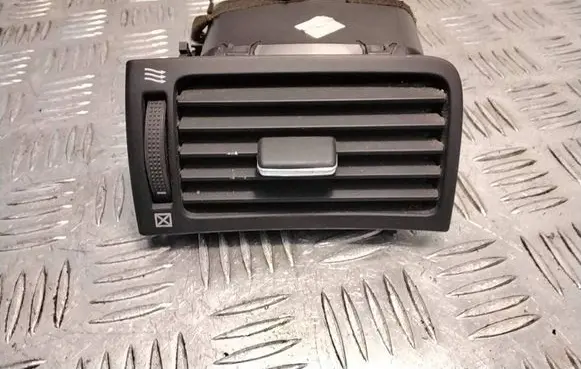 Toyota Avensis T250 Dashboard side air vent grill/cover trim 8518 8221