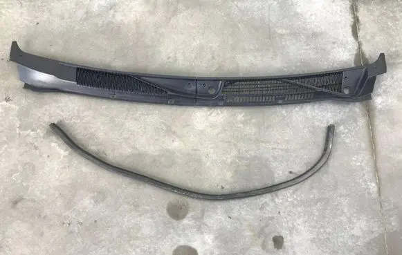 Ford Connect Wiper trim 2T14A02217A