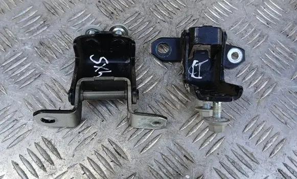 Suzuki SX4 S-Cross Rear door hinge set 