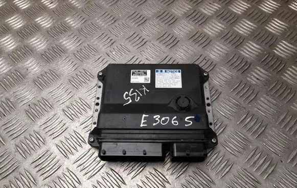 Toyota Prius+ (ZVW40) Engine control unit/module 8966147850