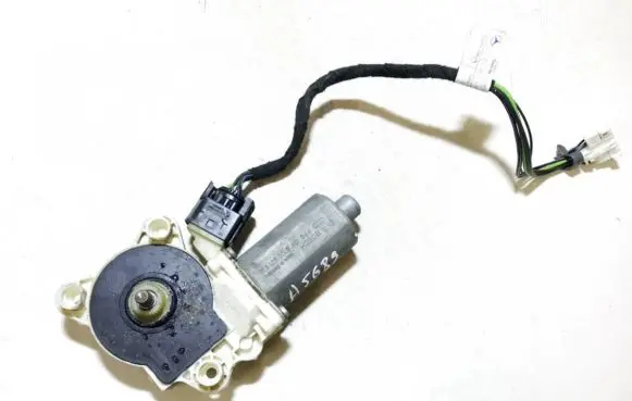 Mercedes-Benz E W211 Front door window regulator motor 0130821970