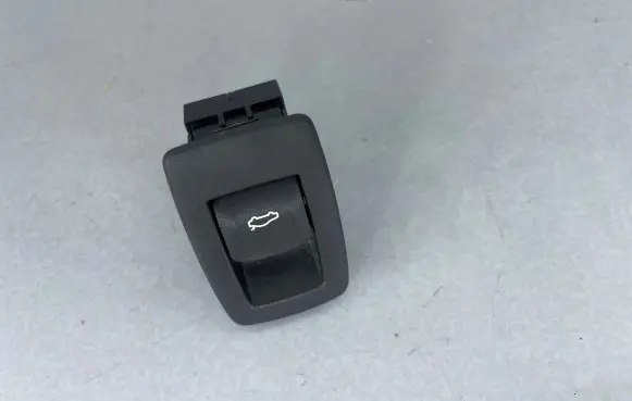 BMW M5 F90 Electric window control switch 9327029