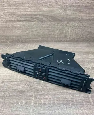 BMW 3 E90 E91 Dash center air vent grill 14482110 S02652