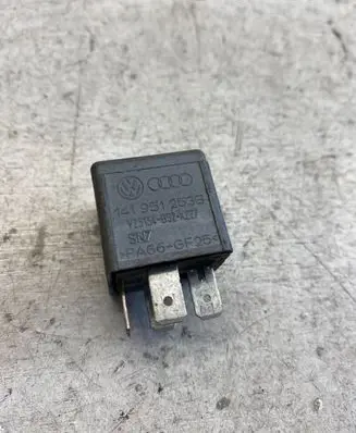 Audi A3 S3 8L Other relay 141951253b