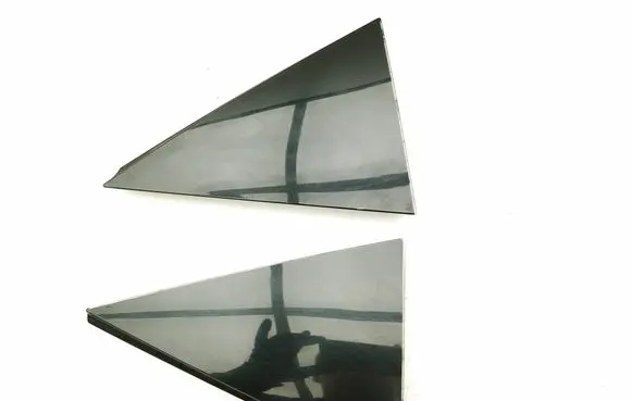 Rear/tail light trim molding