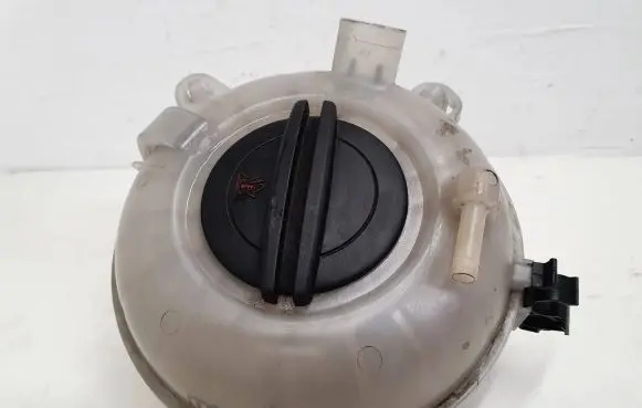 Audi TT TTS RS Mk3 8S Coolant expansion tank/reservoir 5Q0121407G