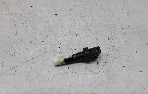 Volvo V50 Windshield washer fluid level sensor 0023935