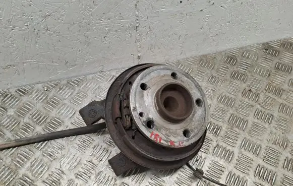 Mercedes-Benz Vito Viano W447 Rear wheel hub A4473570006 A4473570206 A4474200685